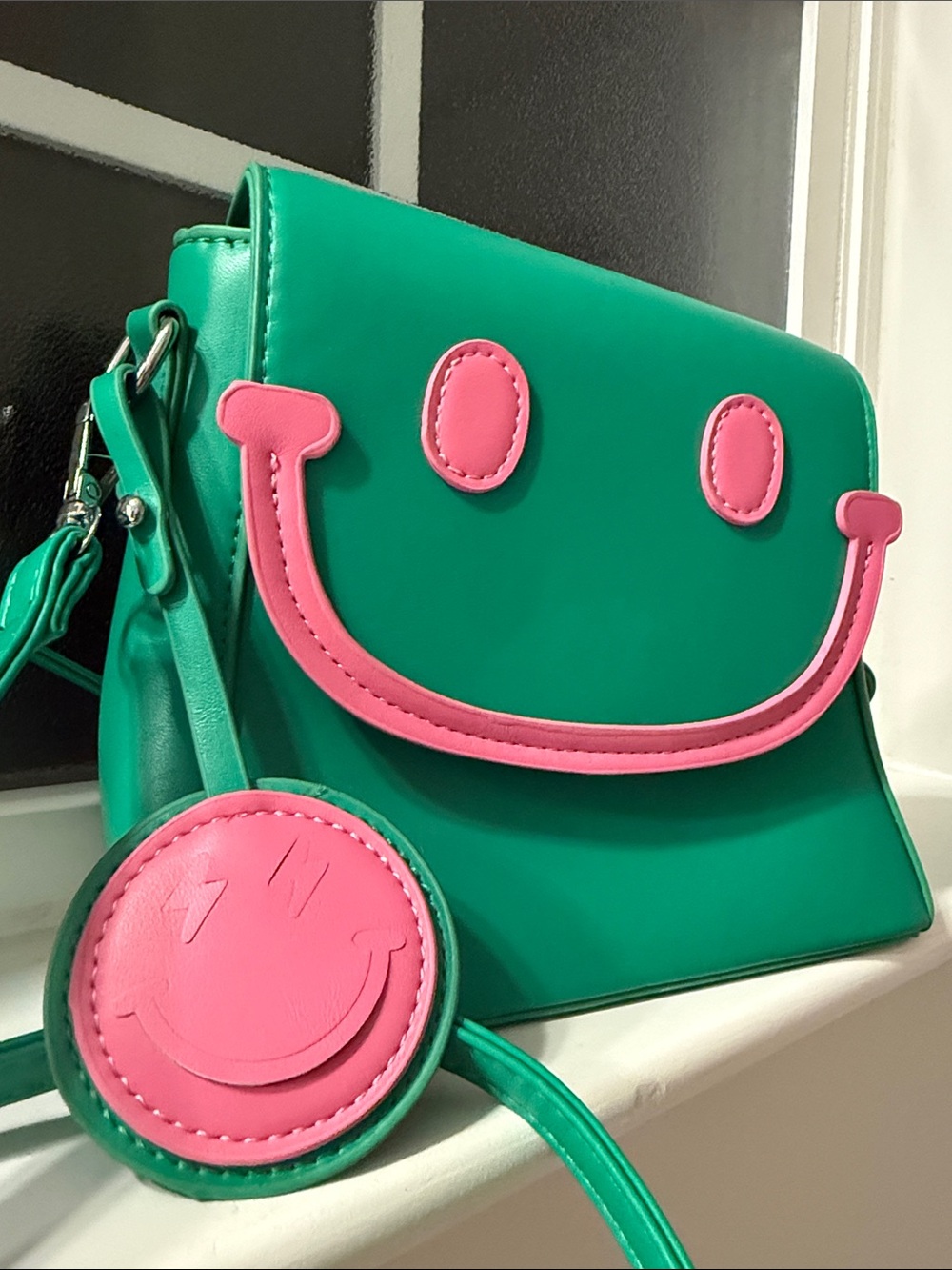 NWOT Green Smiley Crossbody Bag w Pink Details Hoodies for Heroes